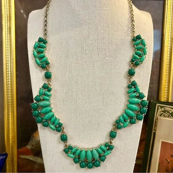 J. Crew Green Statement Collar Necklace EUC - Picture 7 of 8